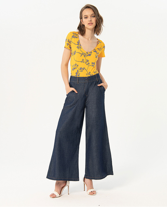 Wide leg jeans